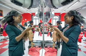 Young refugee women have a special need for support - in September 2016, a class designed specifically for women started at the vocational school in Ingolstadt. Photo: Audi AG