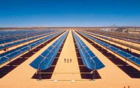 Solar power from the desert can also be transported to distant cities thanks to low-loss transmission technology.
Photo: Siemens